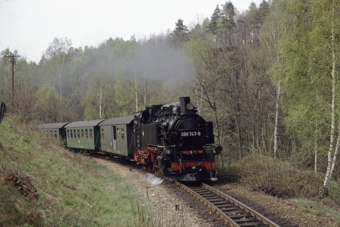 099 747 (99 783) mit N 14269 vor Seifersdorf, am 01.05.1992