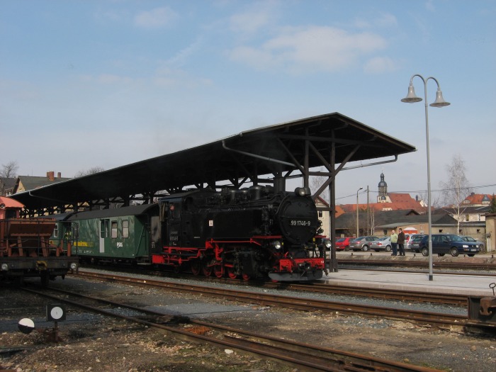 99 1746 mit P 5004 Ankunft in Dippoldiswalde, um 12:57h am 21.03.2009