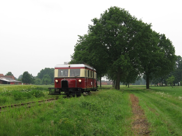 T41 als Lr nach Bruchhausen-Vilsen, hinter Heiligenberg, am 28.05.2007
