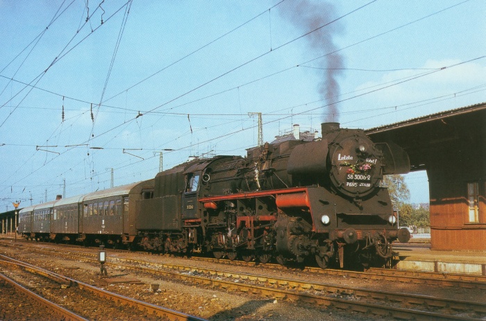 58 3006 vor P 6075 in Gößnitz, am 27.09.1980